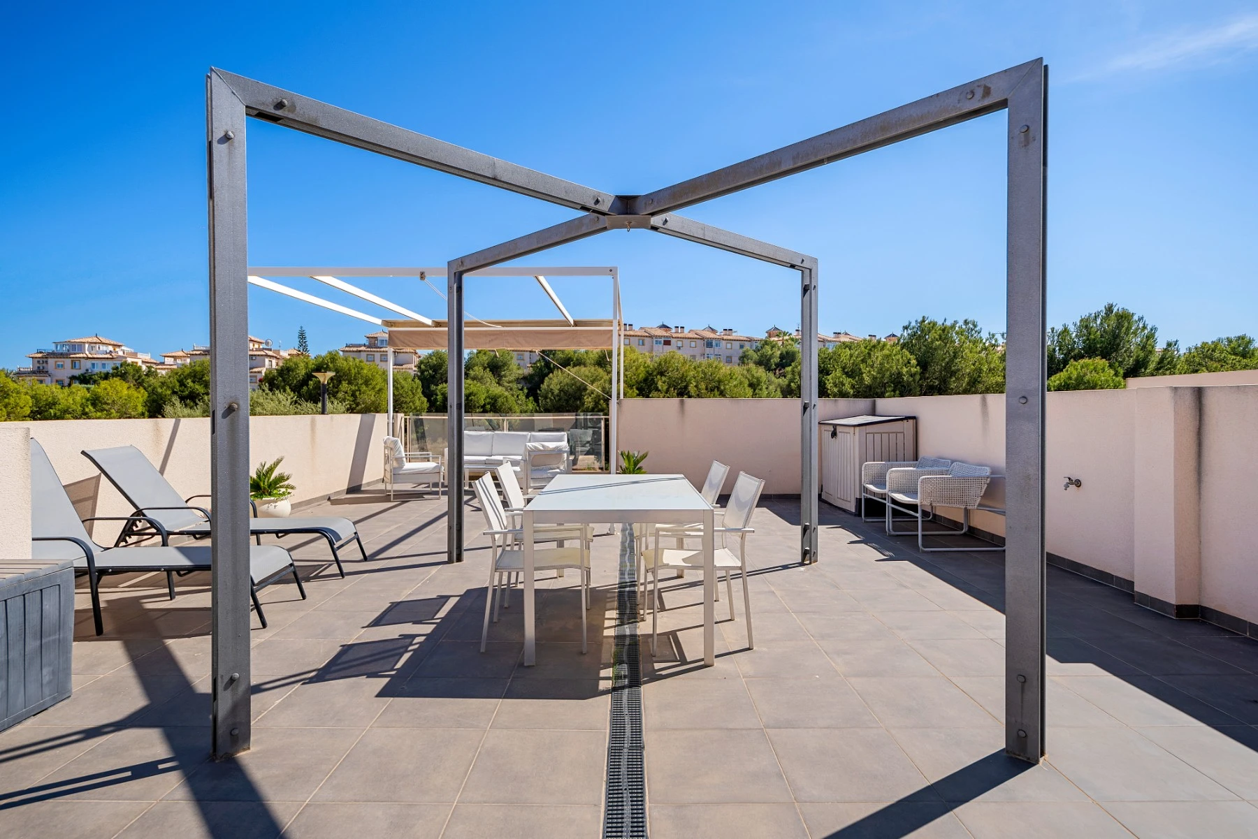 Villa Sabrina — 15
