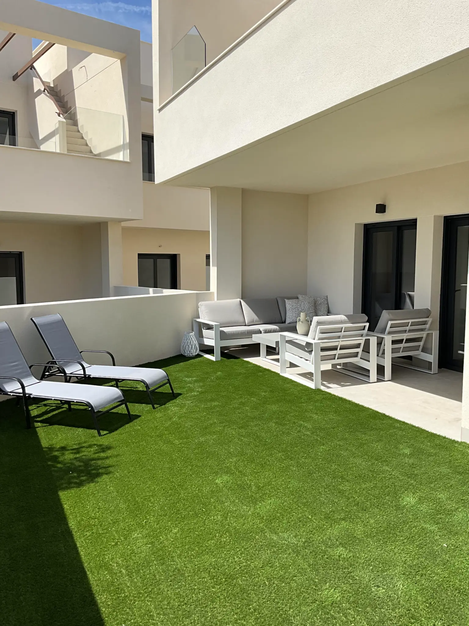 Med Gardens 17 — 19